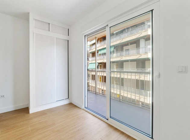 Resale - Apartment - Torrevieja - Beachside Torrevieja