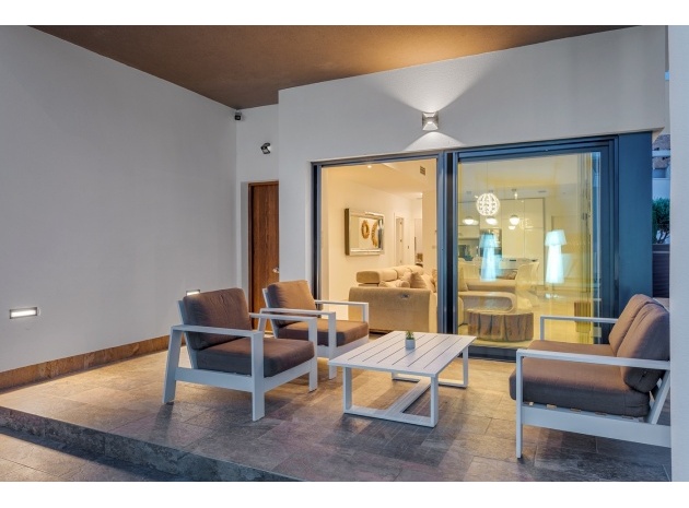 Wiederverkauf - Villa - Villamartin - PAU 26