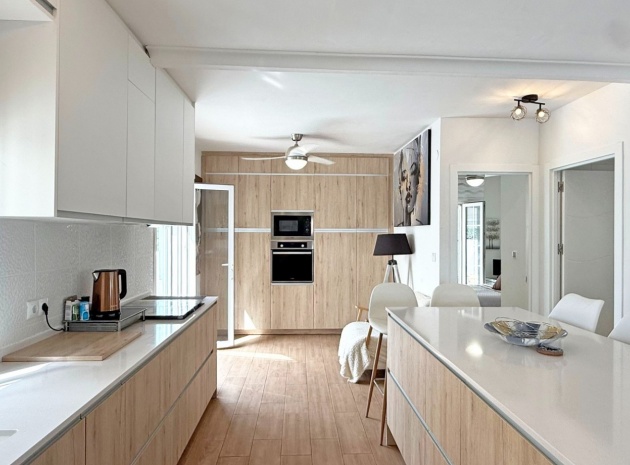 Resale - Villa - Villamartin - rioja