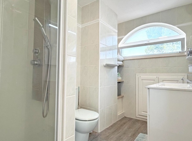 Resale - Villa - Villamartin - rioja