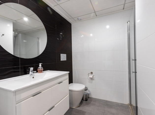 Wiederverkauf - Wohnung - Torrevieja - Aguas Nuevas