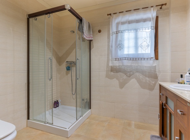 Resale - Villa - Los Montesinos - La Herrada