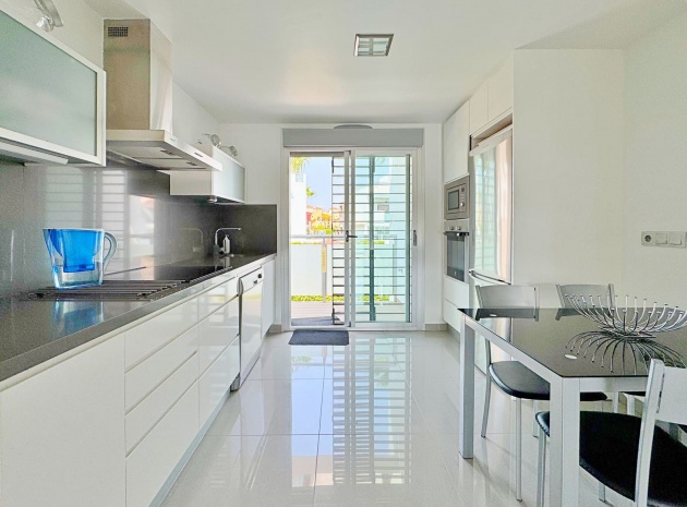 Wiederverkauf - Wohnung - Punta Prima - la cenula