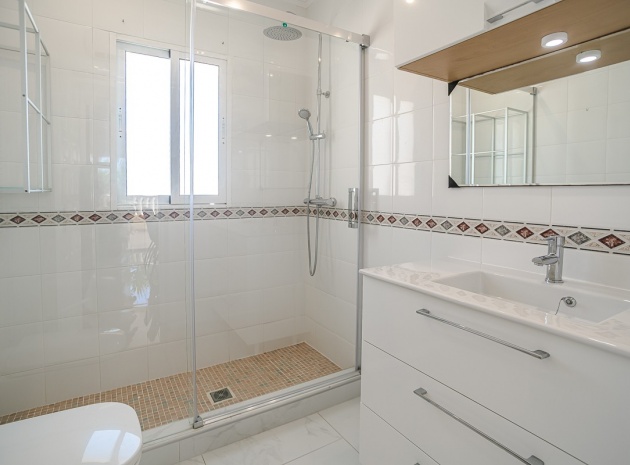 Återförsäljning - Villa - Torrevieja - la siesta