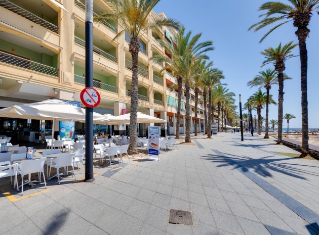 Revente - Appartement - Torrevieja - 1st line to the sea