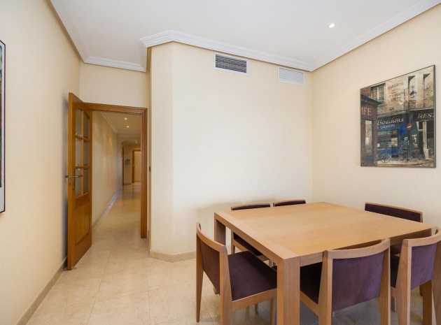 Revente - Appartement - Torrevieja - 1st line to the sea