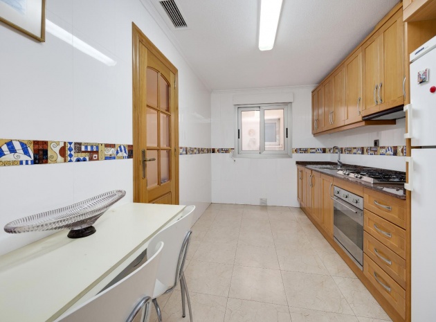 Revente - Appartement - Torrevieja - 1st line to the sea