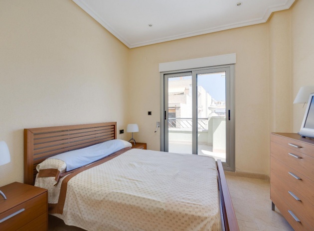 Revente - Appartement - Torrevieja - 1st line to the sea