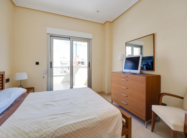Revente - Appartement - Torrevieja - 1st line to the sea