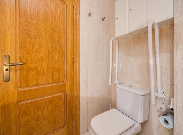 Revente - Appartement - Torrevieja - 1st line to the sea