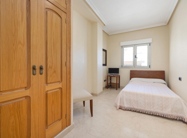 Revente - Appartement - Torrevieja - 1st line to the sea