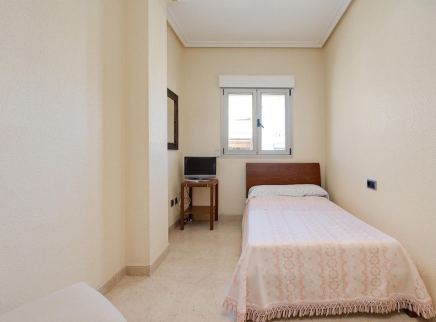 Revente - Appartement - Torrevieja - 1st line to the sea