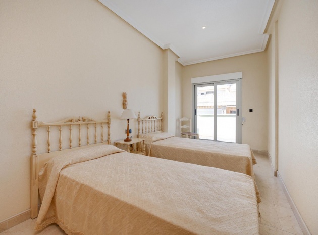 Revente - Appartement - Torrevieja - 1st line to the sea