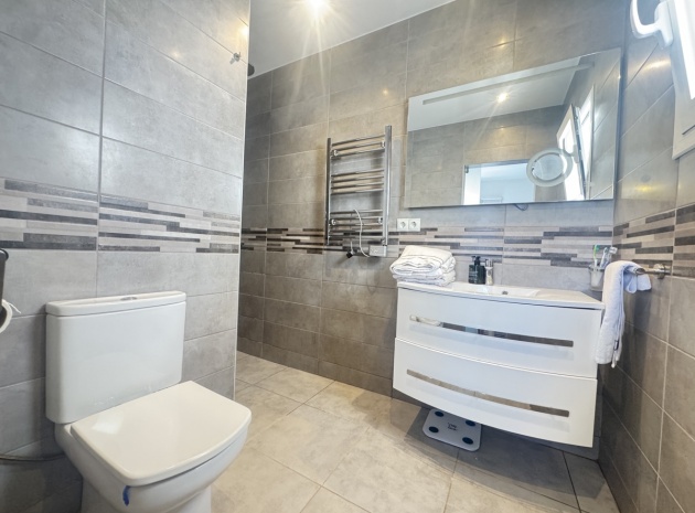 Resale - Villa - Villamartin - Blue Lagoon