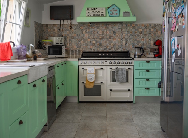 Återförsäljning - Villa - Heredades