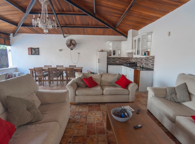 Återförsäljning - Villa - Heredades