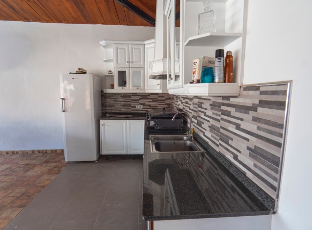 Återförsäljning - Villa - Heredades