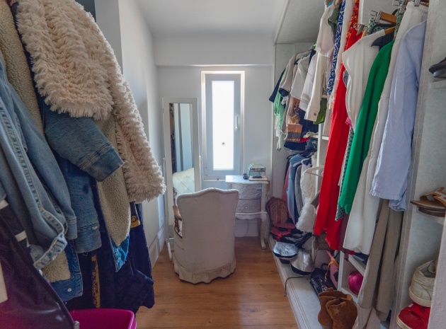 Återförsäljning - Villa - Heredades