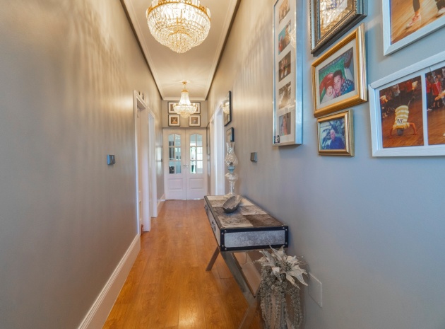 Återförsäljning - Villa - Heredades