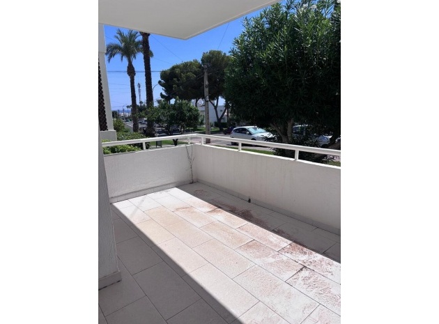 Återförsäljning - Lägenhet - Villamartin - rioja