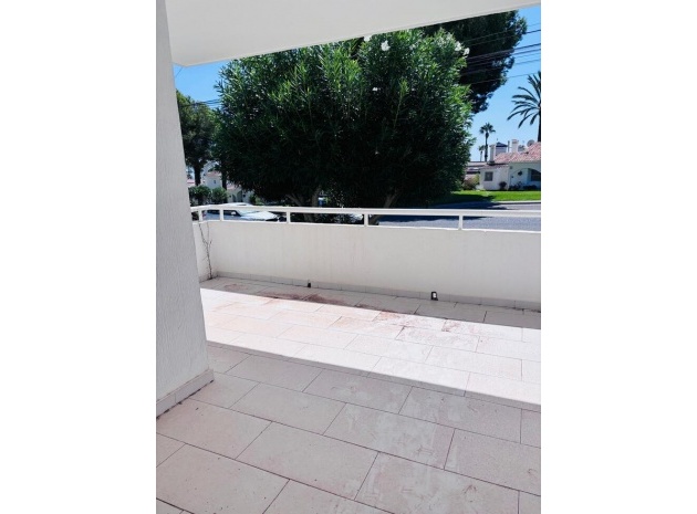 Återförsäljning - Lägenhet - Villamartin - rioja