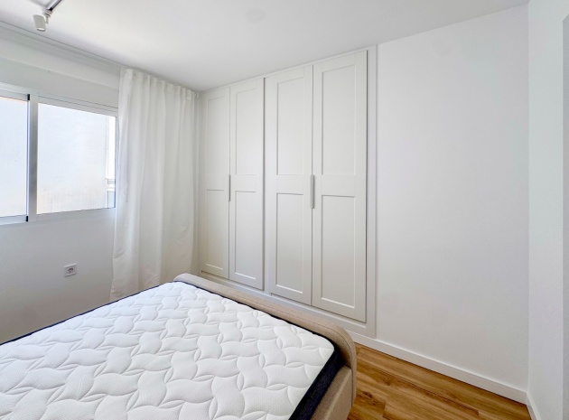 Återförsäljning - Lägenhet - Punta Prima - La Cinuelica