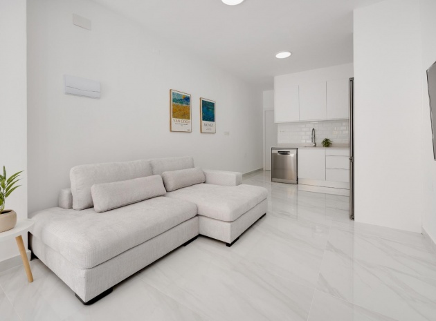 Resale - Bungalow - Playa Flamenca - las chismosas