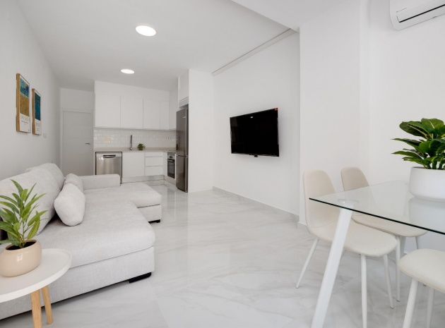 Resale - Bungalow - Playa Flamenca - las chismosas