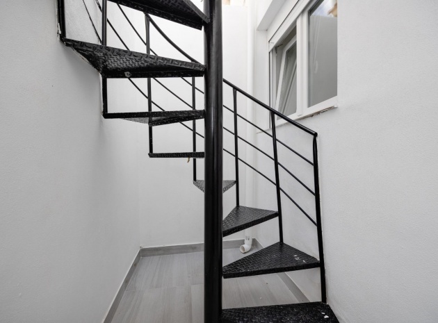 Resale - Bungalow - Playa Flamenca - las chismosas