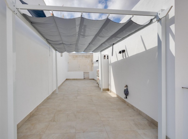 Resale - Bungalow - Playa Flamenca - las chismosas