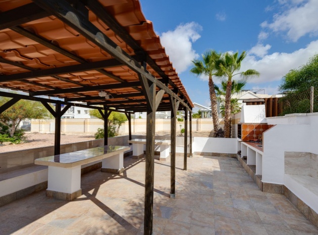 Resale - Bungalow - Playa Flamenca - las chismosas