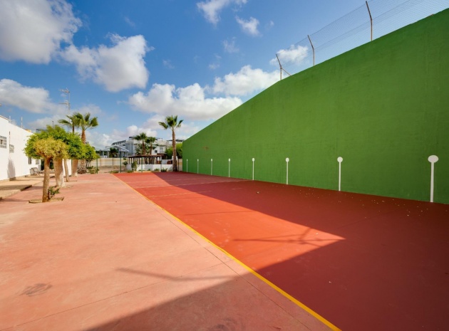 Resale - Bungalow - Playa Flamenca - las chismosas