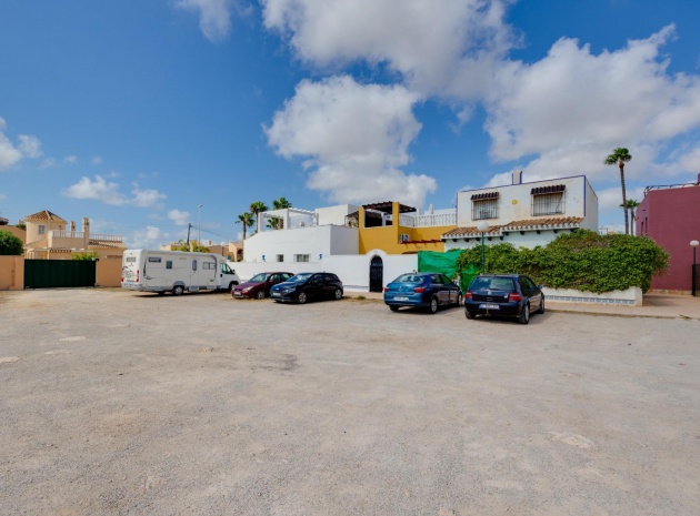 Resale - Bungalow - Playa Flamenca - las chismosas