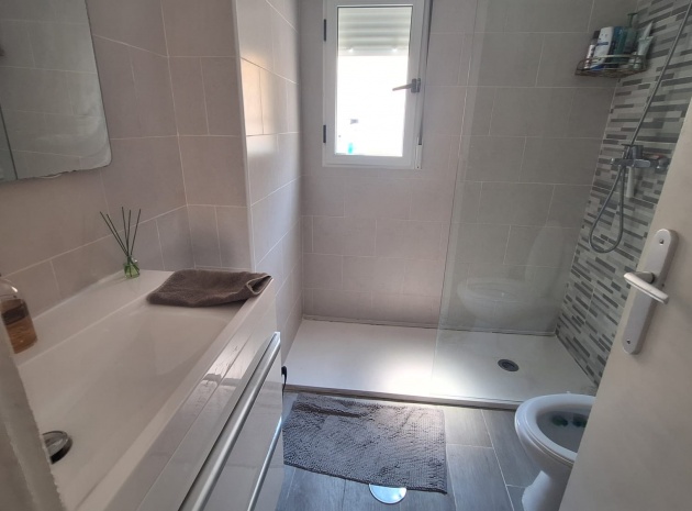 Återförsäljning - Villa - Guardamar del Segura - El Raso