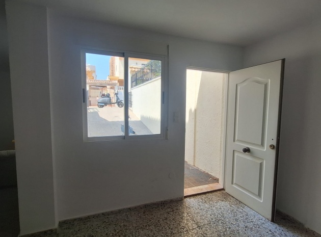 Återförsäljning - Villa - Guardamar del Segura - El Raso