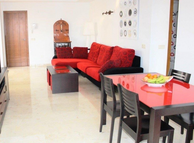 Resale - Apartment - Punta Prima - la entrada