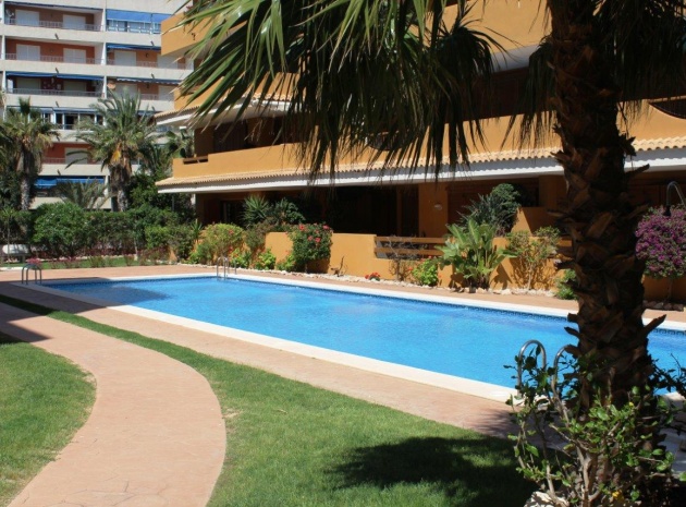 Resale - Apartment - Punta Prima - la entrada