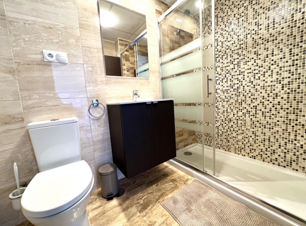 Resale - Apartment - Villamartin - La Fuente