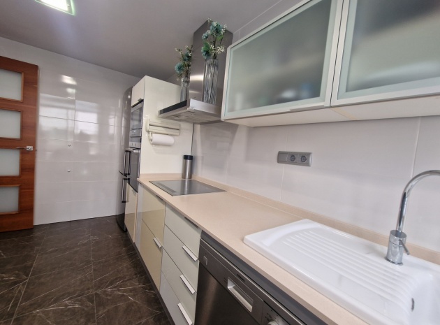 Wiederverkauf - Stadthaus - Guardamar del Segura