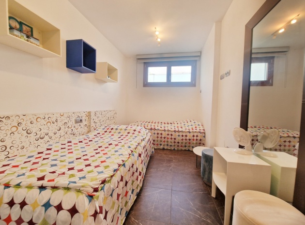 Wiederverkauf - Stadthaus - Guardamar del Segura