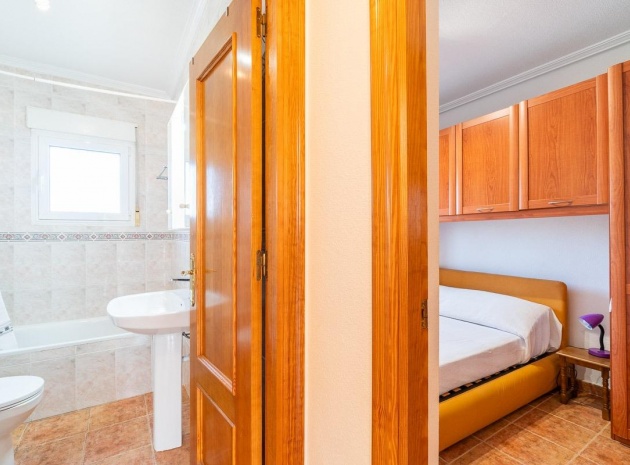 Återförsäljning - Bungalow - Punta Prima - la campana