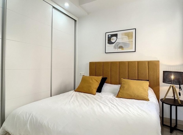 Wederverkoop - Herenhuis - Villamartin - PAU 26