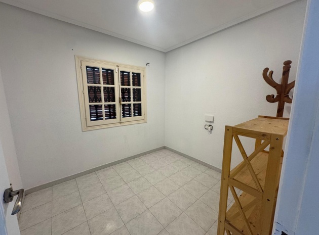 Wiederverkauf - Wohnung - Punta Prima - Las Barcas