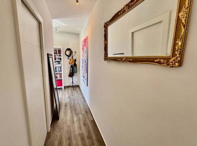 Resale - Villa - Punta Prima