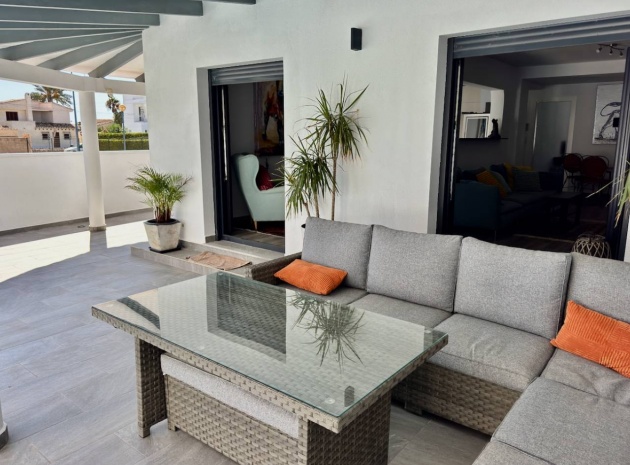 Resale - Villa - Punta Prima