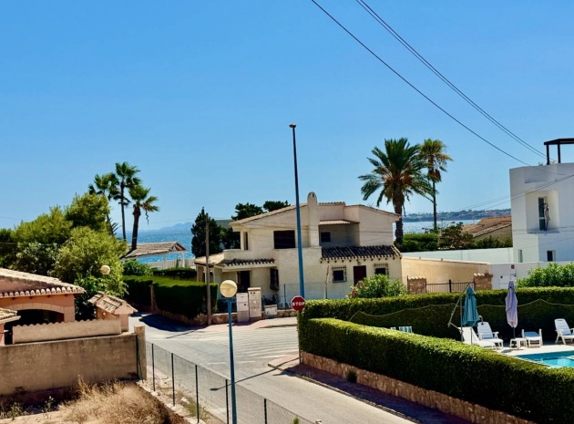 Resale - Villa - Punta Prima