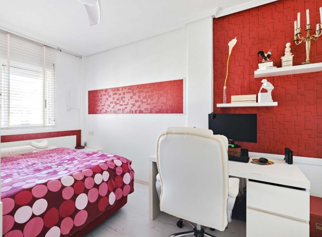 Resale - Apartment - Playa Flamenca - la concha