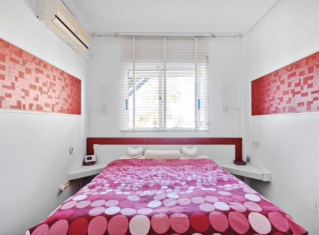 Resale - Apartment - Playa Flamenca - la concha