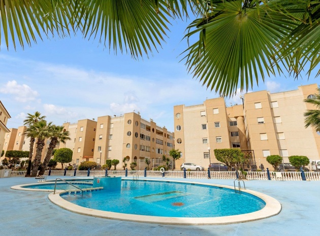Återförsäljning - Lägenhet - Torrevieja - san luis