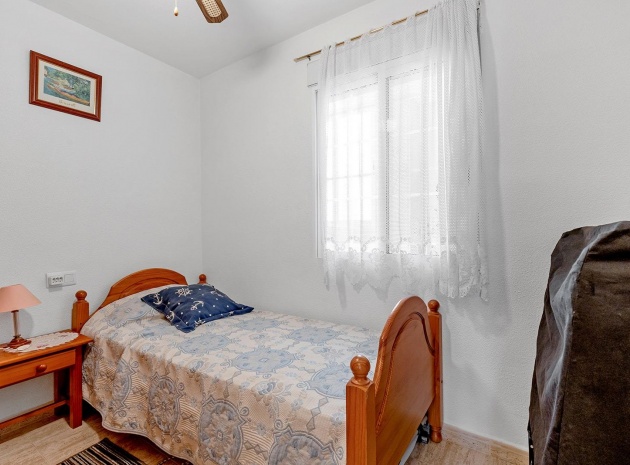 Återförsäljning - Lägenhet - Torrevieja - san luis